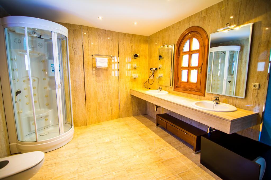 16:9 Los Molinos Suites Альмерія Номер фото